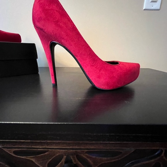 BCBGeneration Parade, Red Suede, Stiletto Heel, 8.5M, NWT - Picture 4 of 11